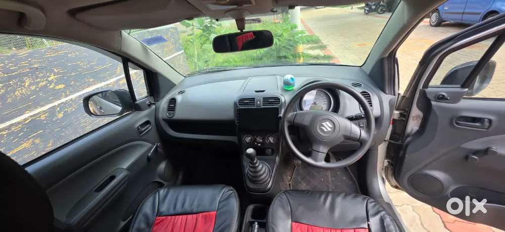Maruti Ritz Lxi 2011