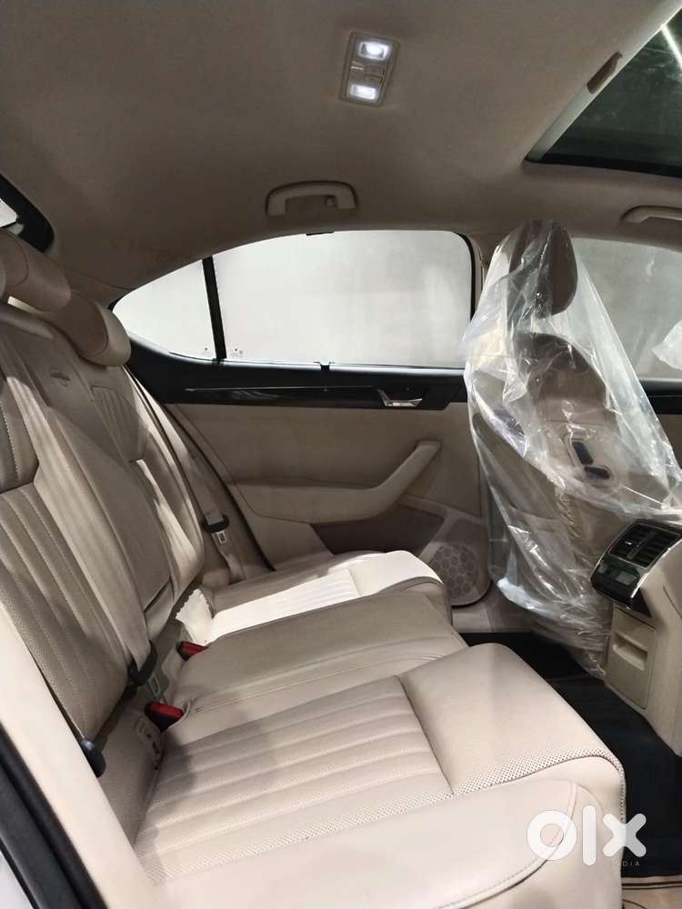 Skoda Superb Lk 1.8 Tsi At, 2019, Petrol