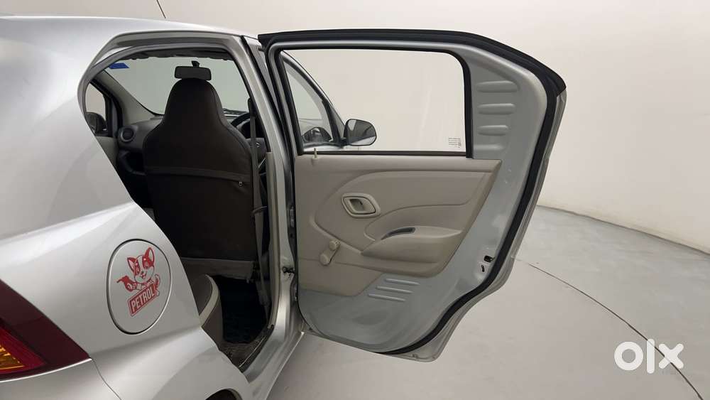 Datsun Redigo T Option, 2016, Petrol