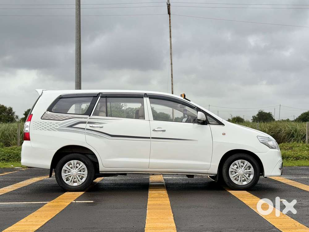 Toyota Innova 2.5 G (diesel) 8 Seater, 2016, Diesel