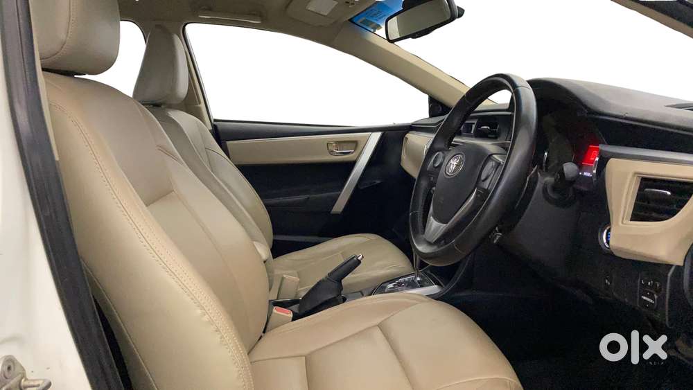 Toyota Corolla Altis 2013-2017 Vl At, 2014, Petrol