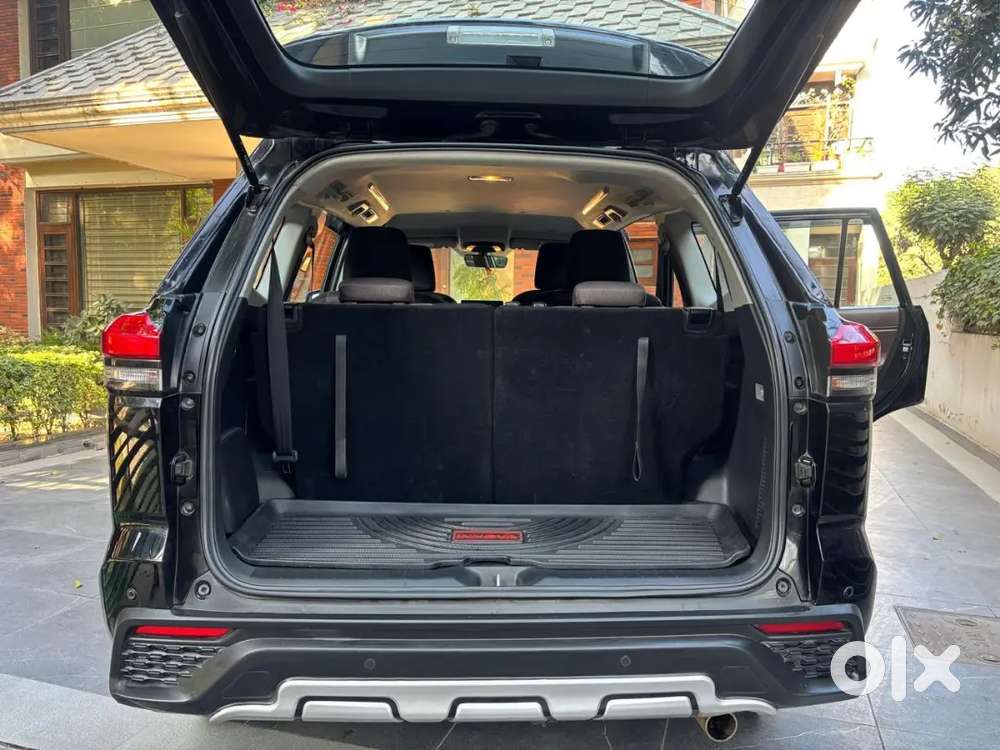 Toyota Innova Hycross 2023 Petrol Well Maintained