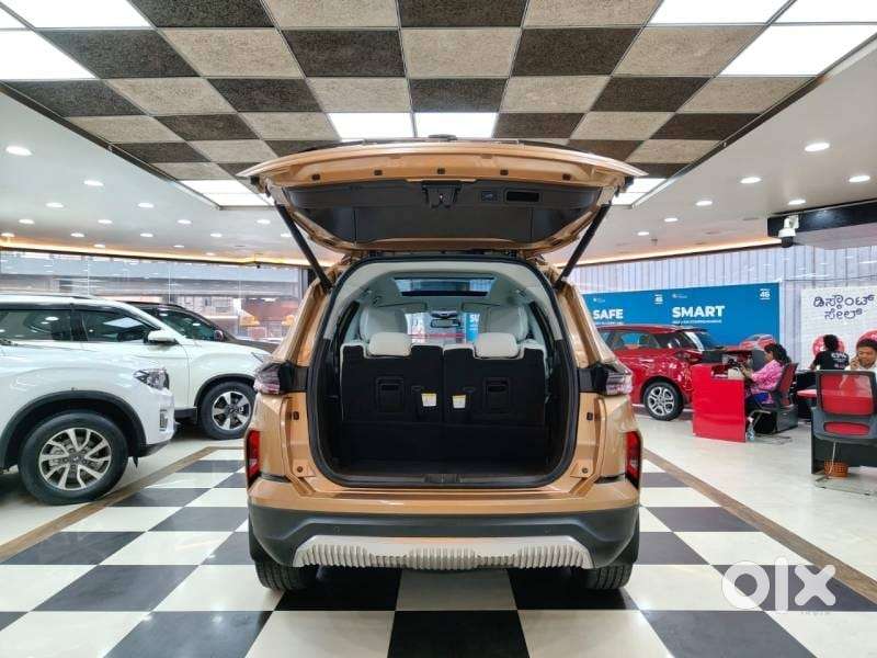 Tata Safari Accomplished Plus Dark Edition At, 2024, Diesel