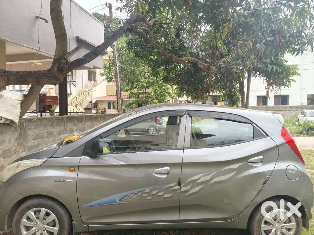 Hyundai Eon 2012 Lpg 100000 Km Driven