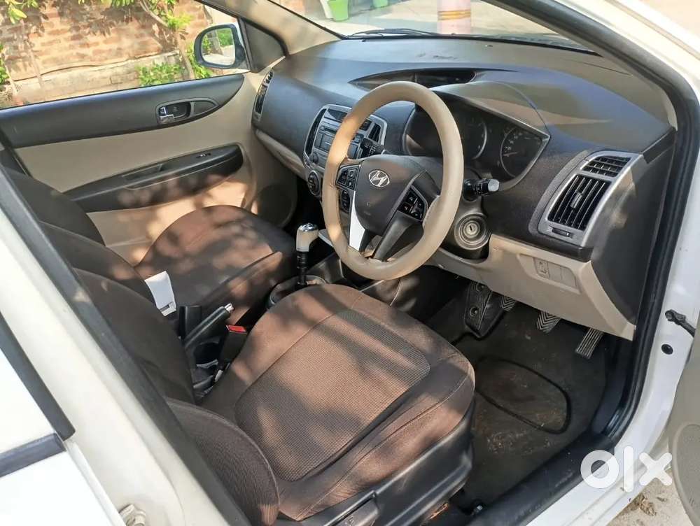 Hyundai I20 Sportz 2012