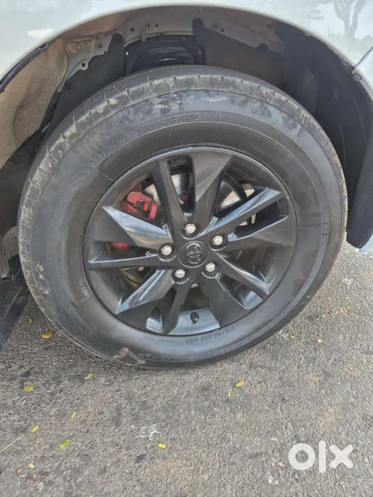 Toyota Innova Crysta 2017. V