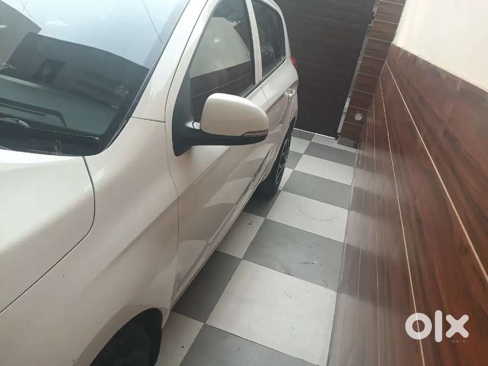 Excellent Powerful And Very Good Condition,new Battery,led Head Lights