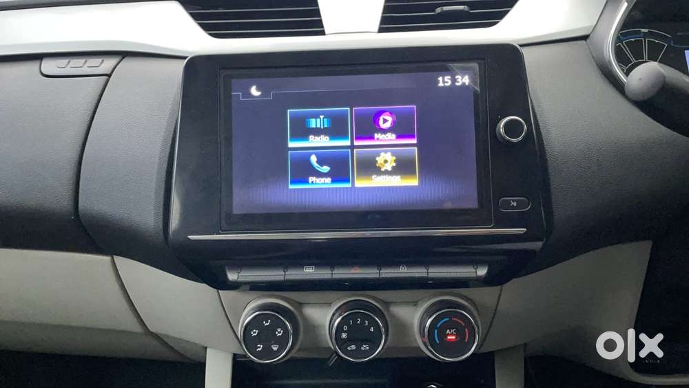 Renault Triber 1.0 Rxz Dual Tone, 2022, Petrol