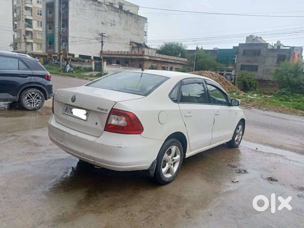 Skoda Rapid 1.5 Tdi Cr Elegance Plus, 2012, Diesel