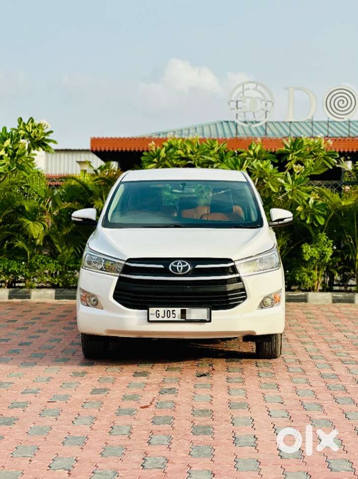 Toyota Innova Crysta G 8 Str, 2016, Diesel