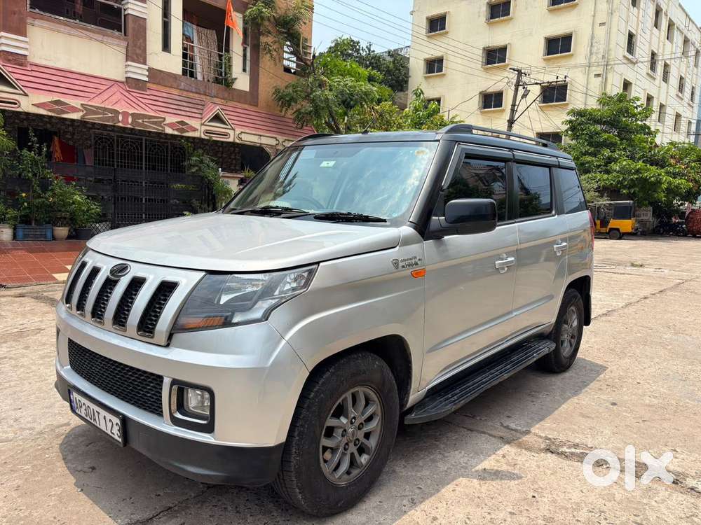 Mahindra Tuv 300 T10 Opt Dual Tone, 2019, Diesel