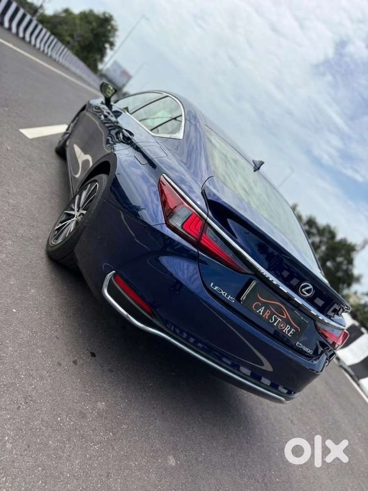 Lexus Es 300h Luxury, 2023, Petrol