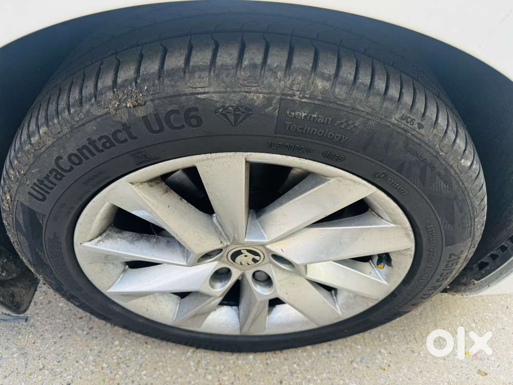 Skoda Superb L&k 1.8 Tsi At, 2019, Petrol