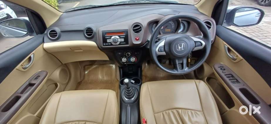 Honda Brio V Mt, 2013, Petrol