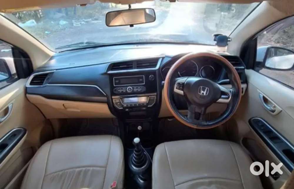 Honda Amaze 2017 Petrol Well Maintained