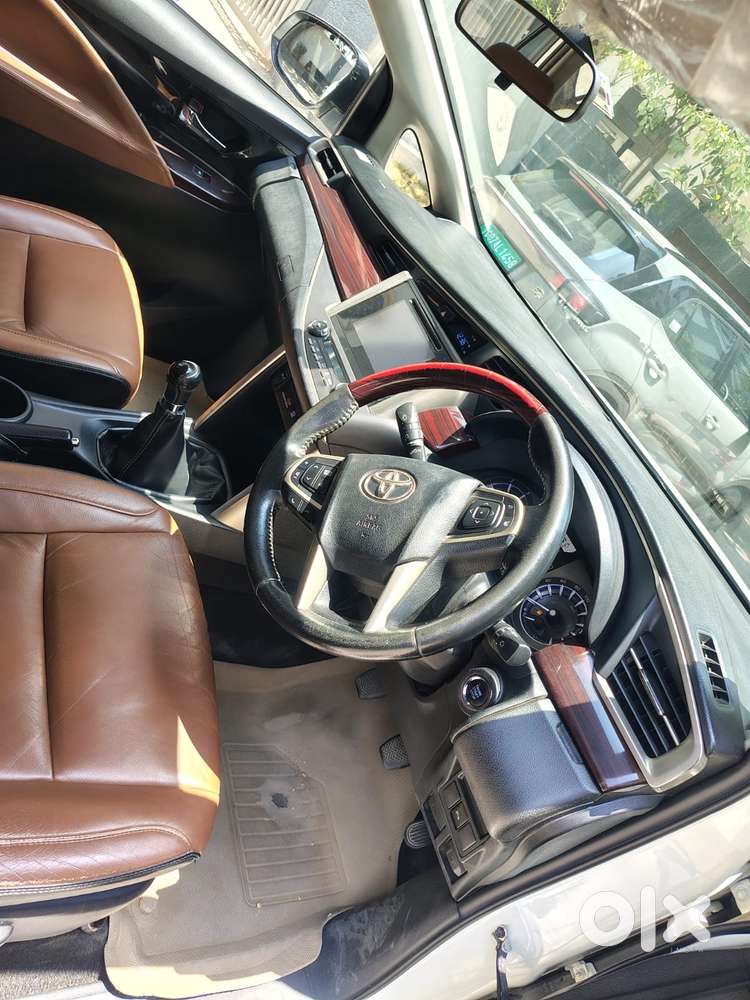 Toyota Innova Crysta 2.4 Vx Mt 8s, 2017, Diesel