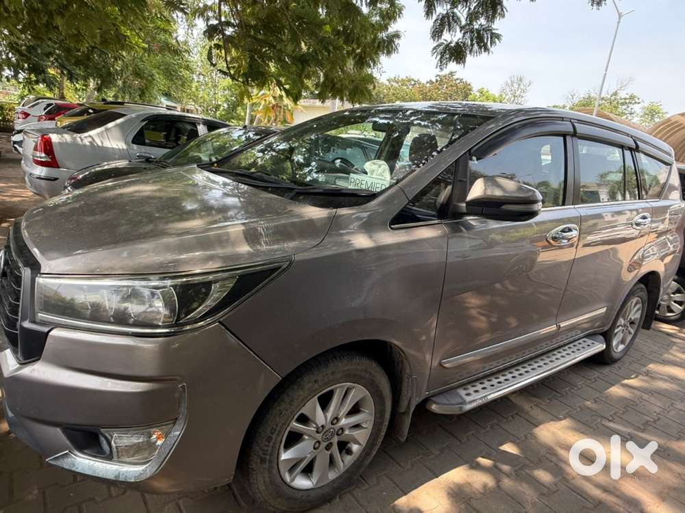 Toyota Innova Crysta G 2017
