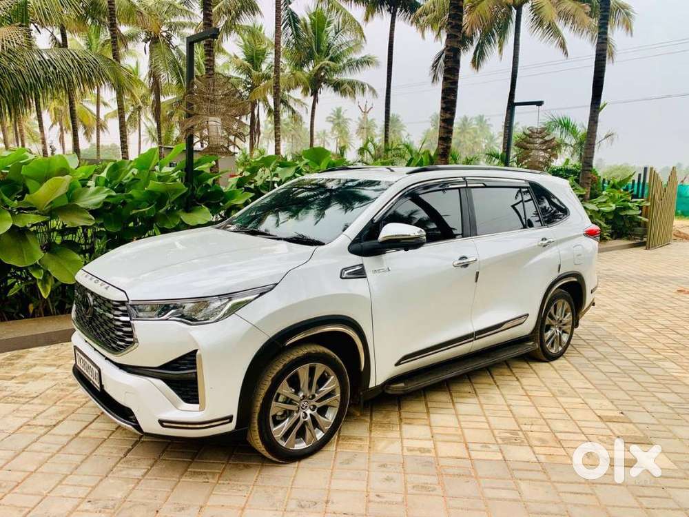 Toyota Innova Hycross 2.0 Zx (o) Hybrid 7 Str, 2025, Electric