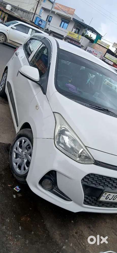 Hyundai Grand I10 2017 Petrol 75000 Km Driven