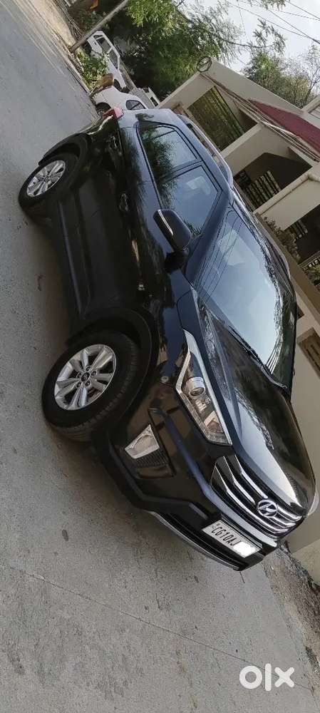 Creta Top Model Argent Sell