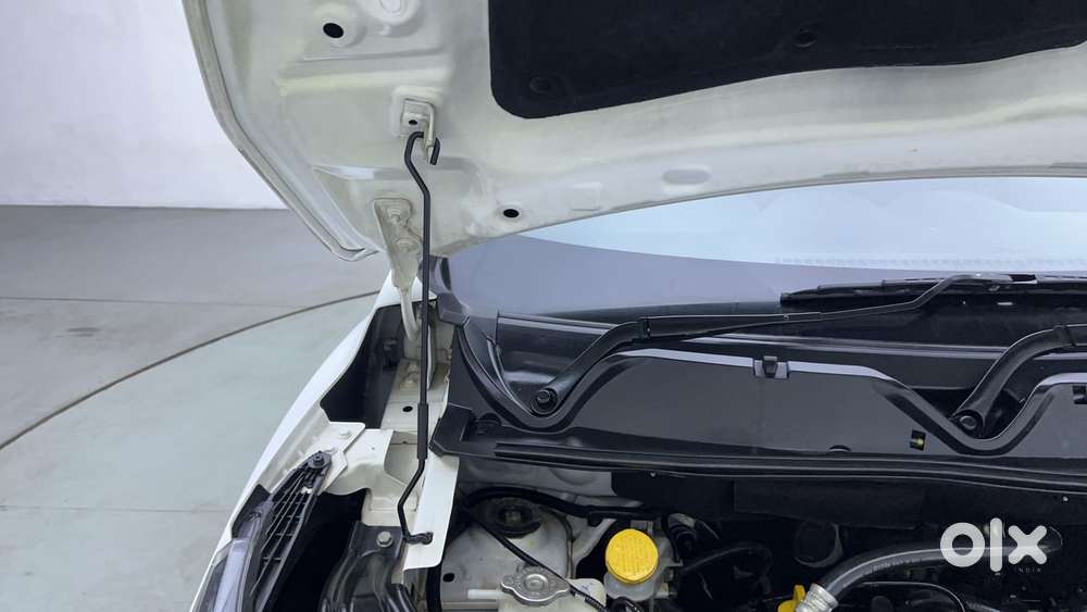 Nissan Magnite 1.0 Xv, 2022, Petrol