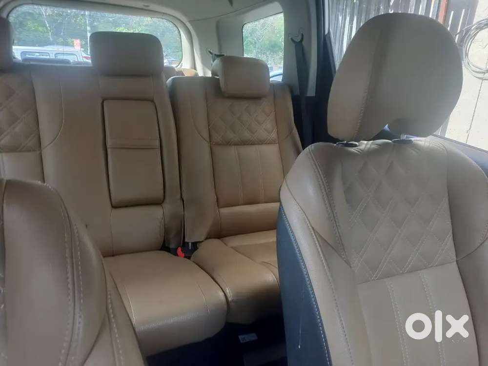 Mahindra Xuv500 W7 Automatic 2018 Diesel 65500 Km Driven