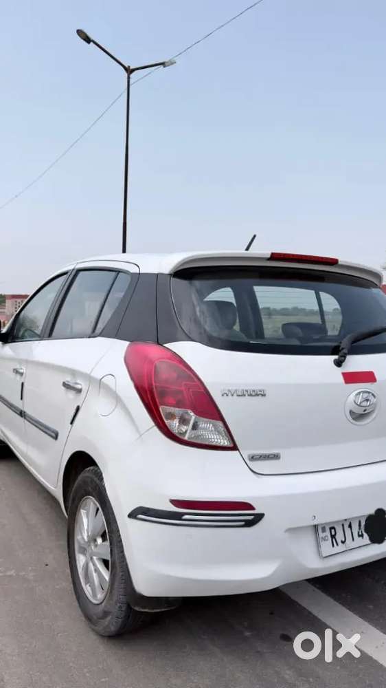 Hyundai I20 2014 Diesel Well Maintained Child Ac  With Top Model Push