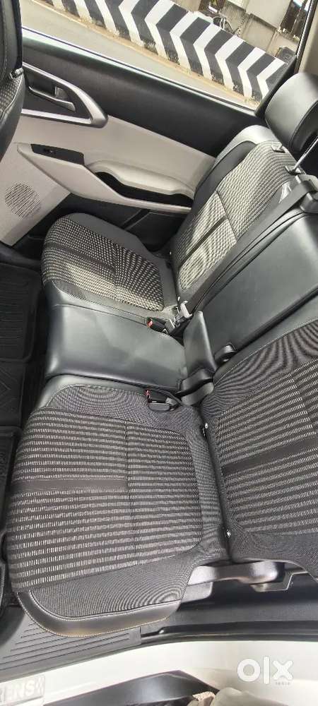 Kia Carens Prestige Petrol Manual 2023