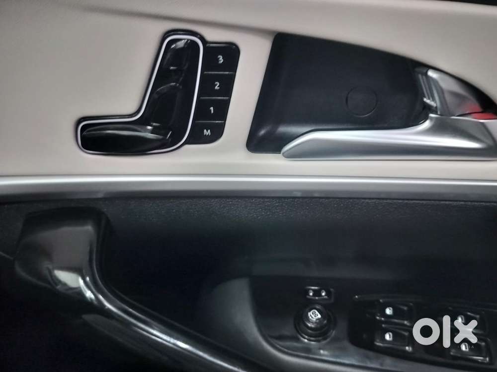 Mahindra Xuv700 2.2 Ax 7 Diesel Mt Str, 2023, Diesel