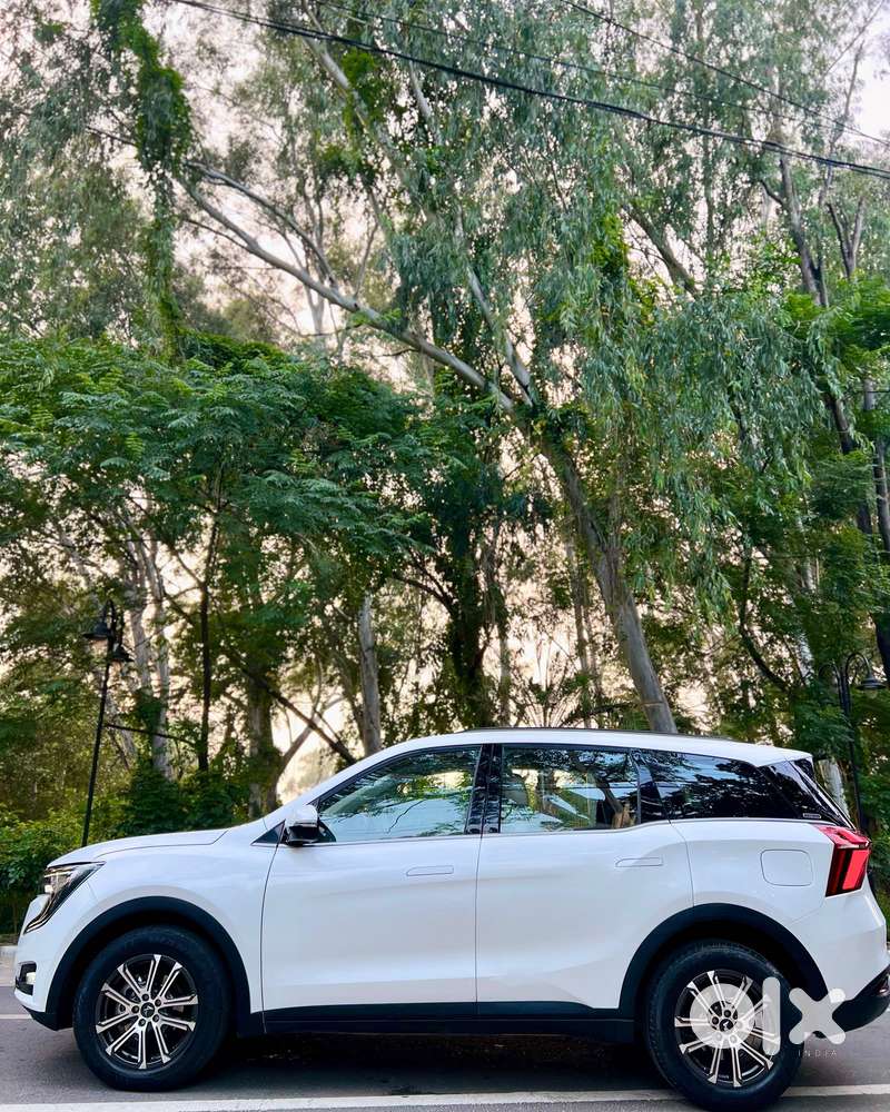 Mahindra Xuv700 2.2 Ax 7 Diesel At Str, 2023, Diesel