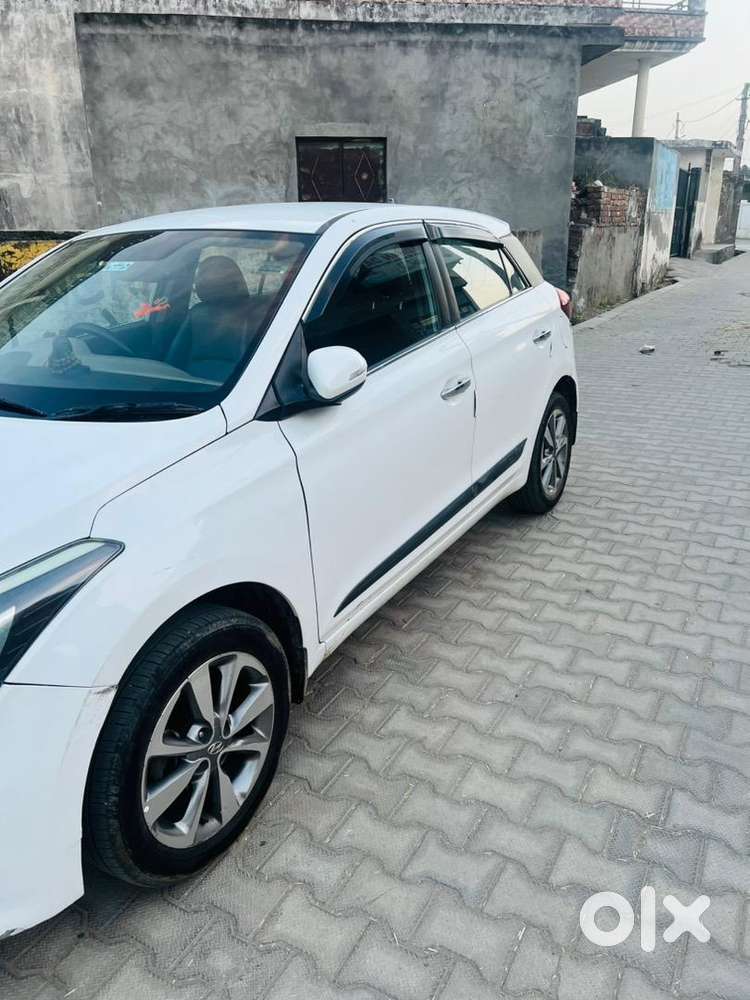Hyundai Elite I20 2015 Diesel 70000 Km Driven