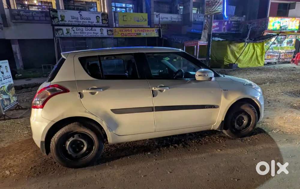 Maruti Suzuki Swift 2017 Diesel 105000 Km Driven