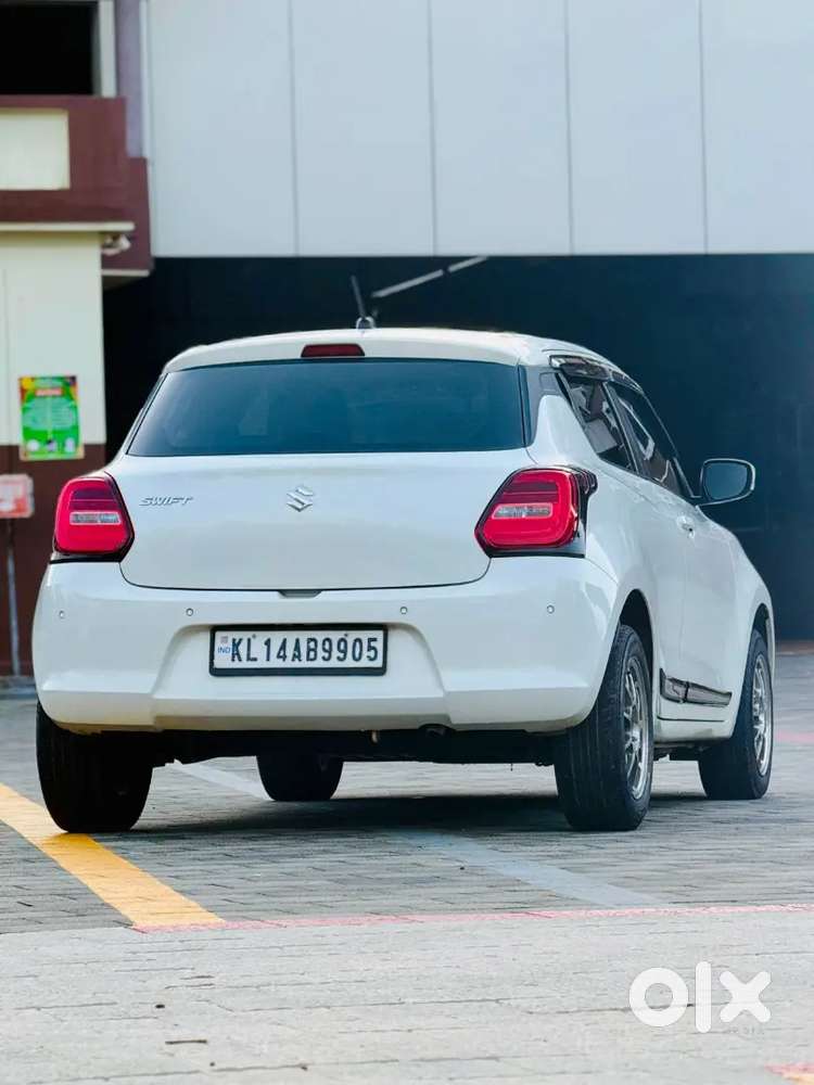 Maruti Suzuki Swift 2022 Petrol 19001 Km Driven
