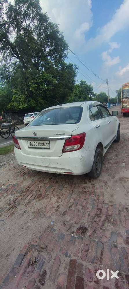 Maruti Suzuki Swift Dzire 1.2 Lxi Bsiv, 2017, Cng & Hybrids