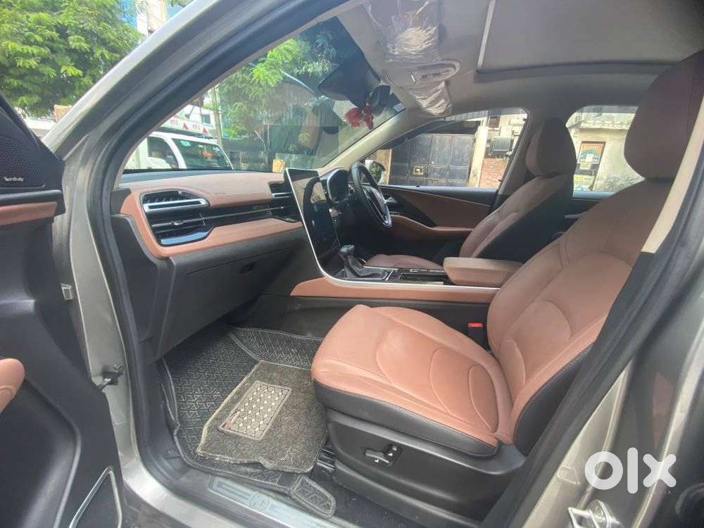 Mg Hector Plus Savvy Pro 1.5 Turbo Petrol Cvt 6 Str, 2023, Petrol
