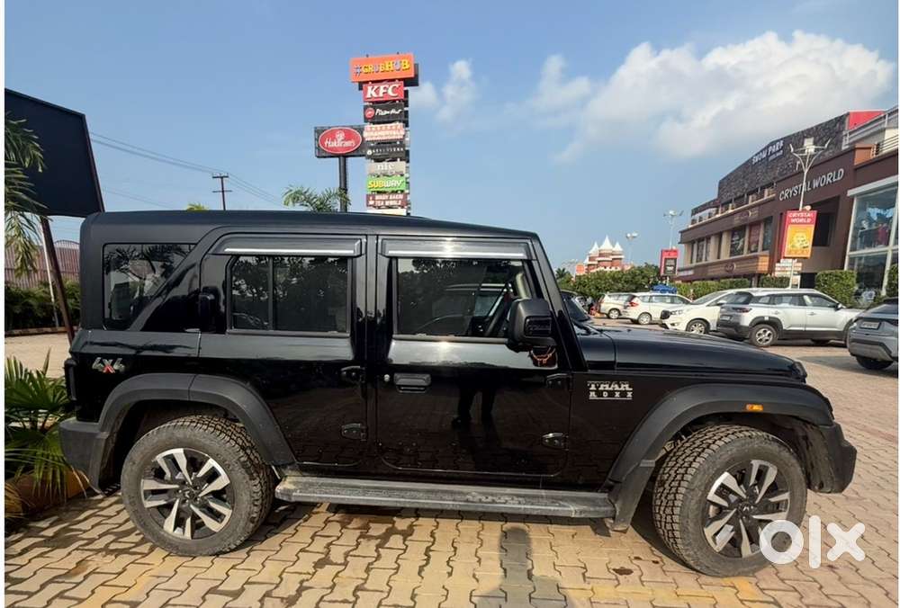Mahindra Thar Roxx 2025 Diesel (fancy Number 6900)