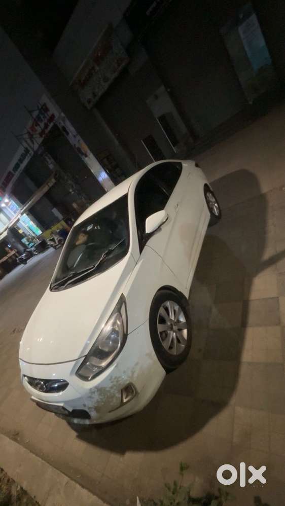 Hyundai Fluidic Verna 2013