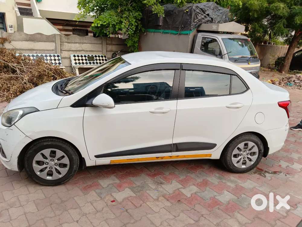 Hyundai Xcent 2015 Model