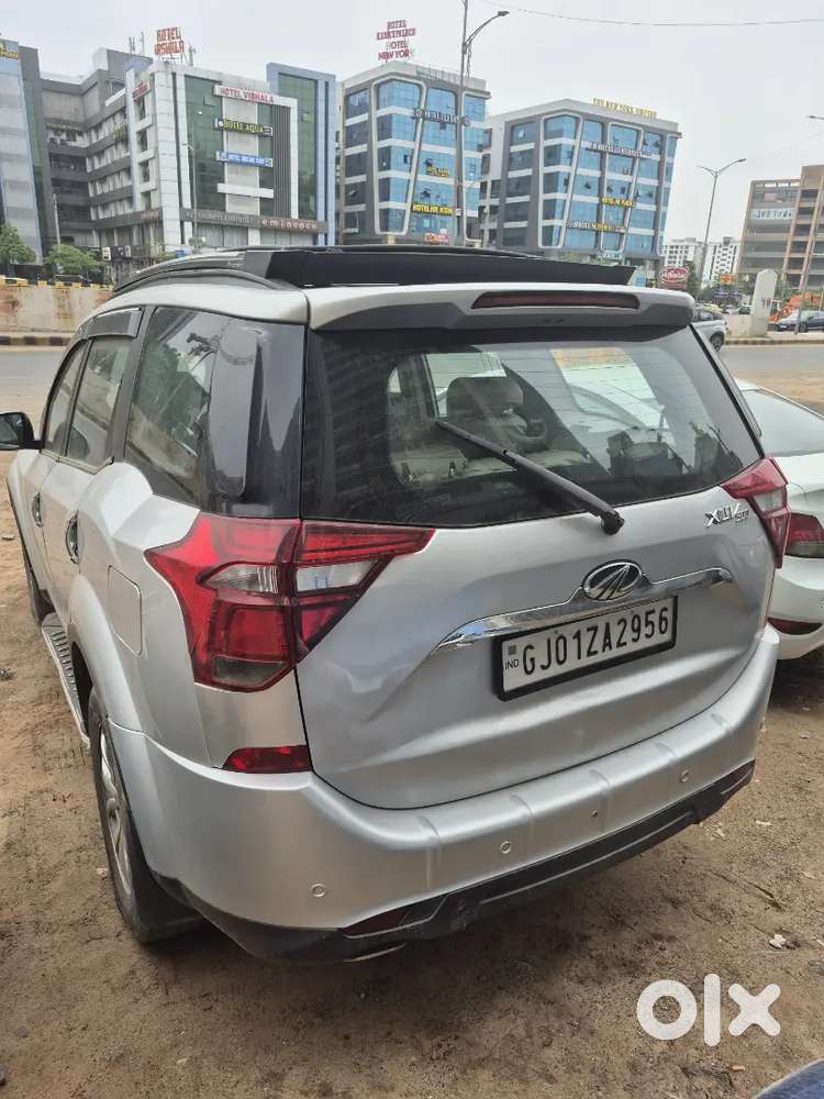Mahindra W7  11/2020 Manual