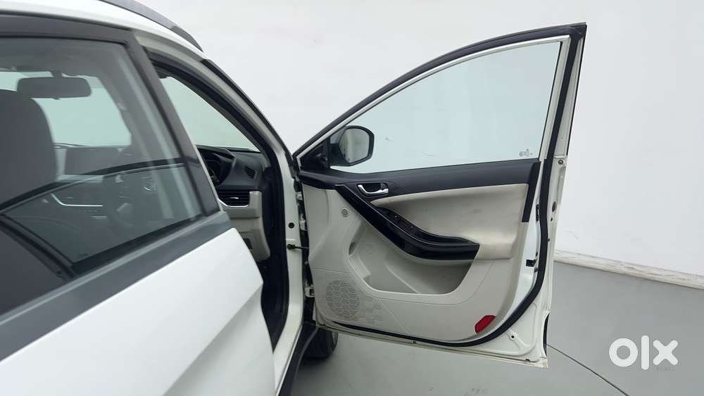 Tata Nexon 1.2 Revotron Xz Plus, 2021, Petrol