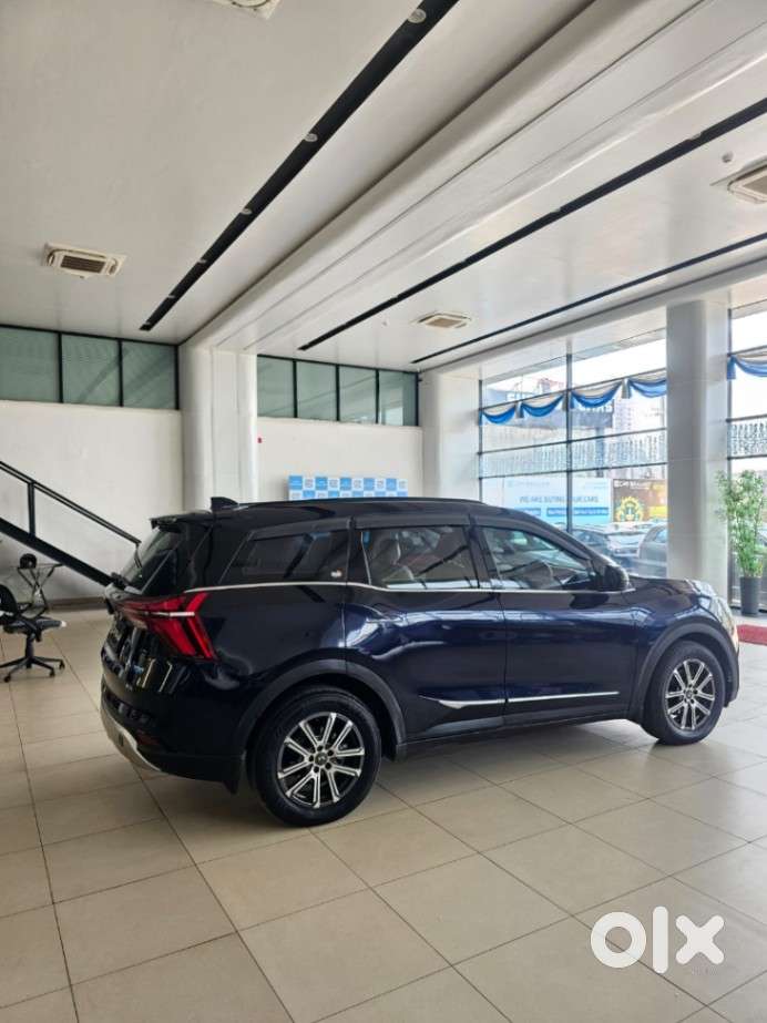 Mahindra Xuv700 2.0 Ax 7 Petrol Mt Str, 2022, Petrol