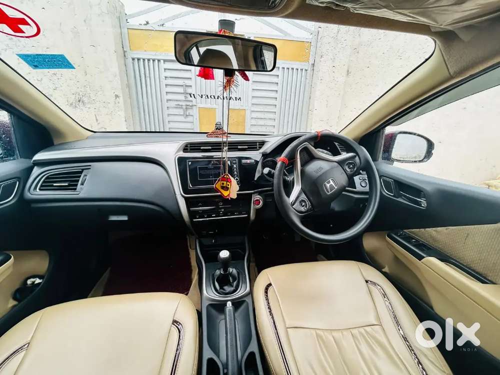 Honda City 2017 Petrol 2nd Owner  Baheri Bareilly Me Hai Ye Car