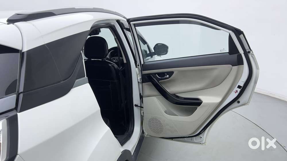 Tata Nexon Xz Plus (hs), 2022, Petrol