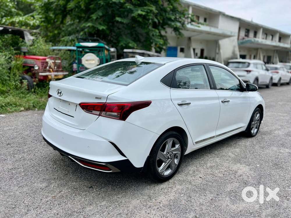 Hyundai Verna 1.5 Sx Vtvt, 2022, Petrol