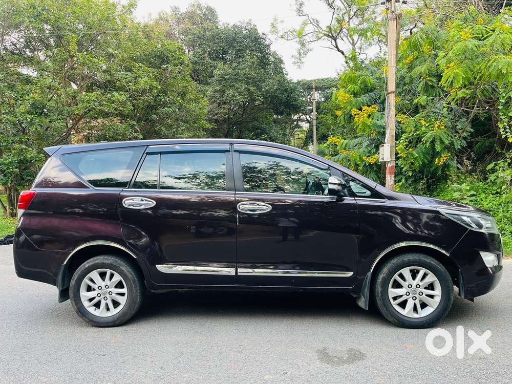 Toyota Innova Crysta 2017 Diesel Well Maintained