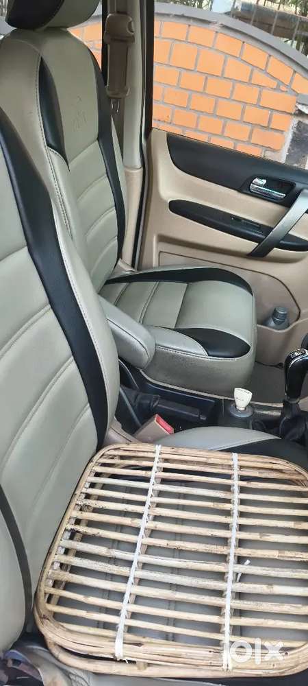 Tata Safari Storme 2013