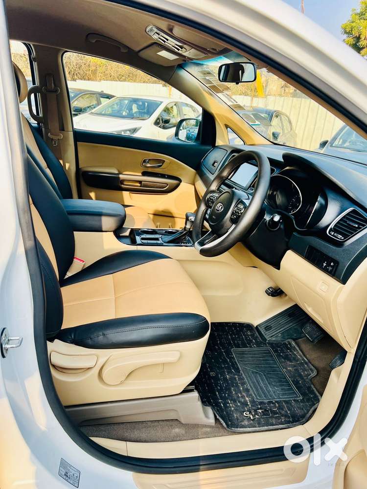 Kia Carnival Premium, 2021, Diesel