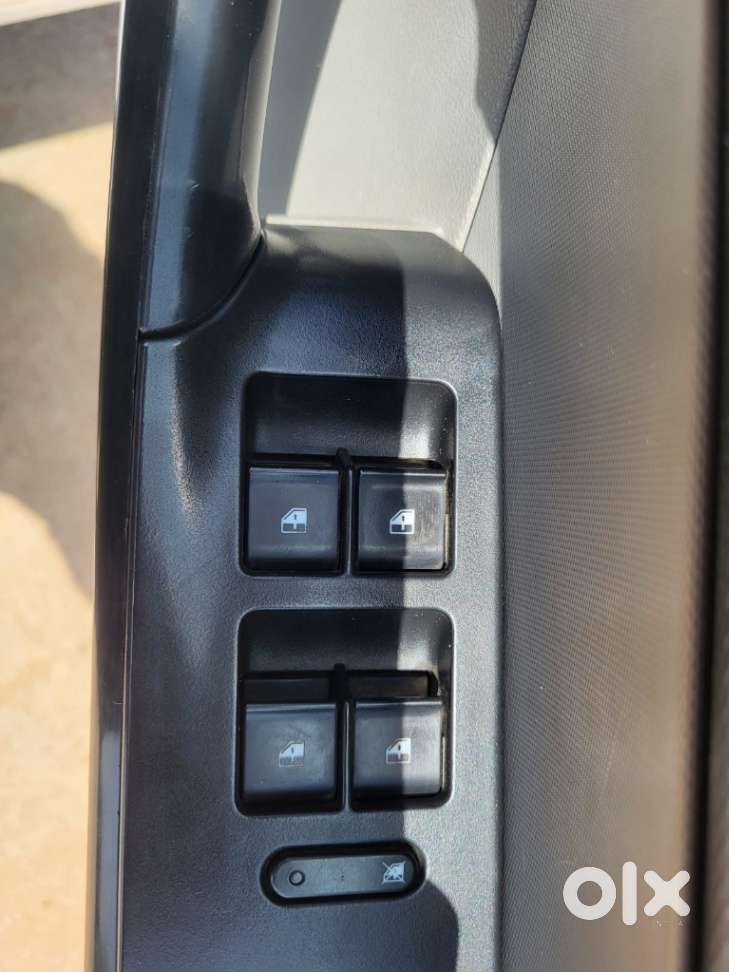 Tata Tiago Xz Opt, 2017, Petrol