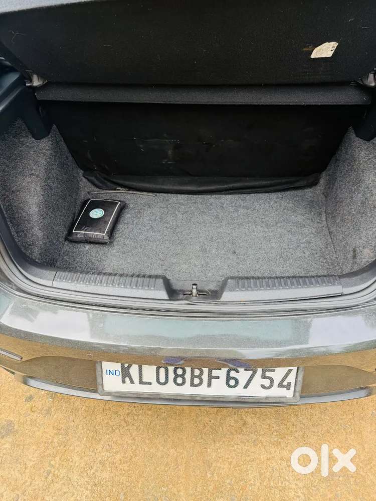Volkswagen Polo Tdi Highline (full Option )2015