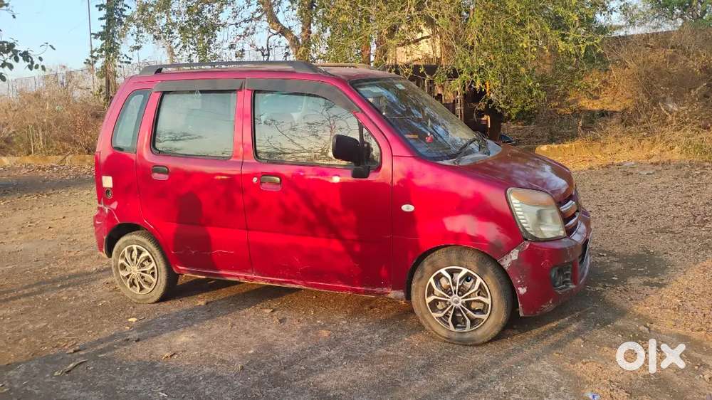 46 Ki Lpg Me 20 Km चलती है। फुल सर्विस, Base Tube , Central Locking।